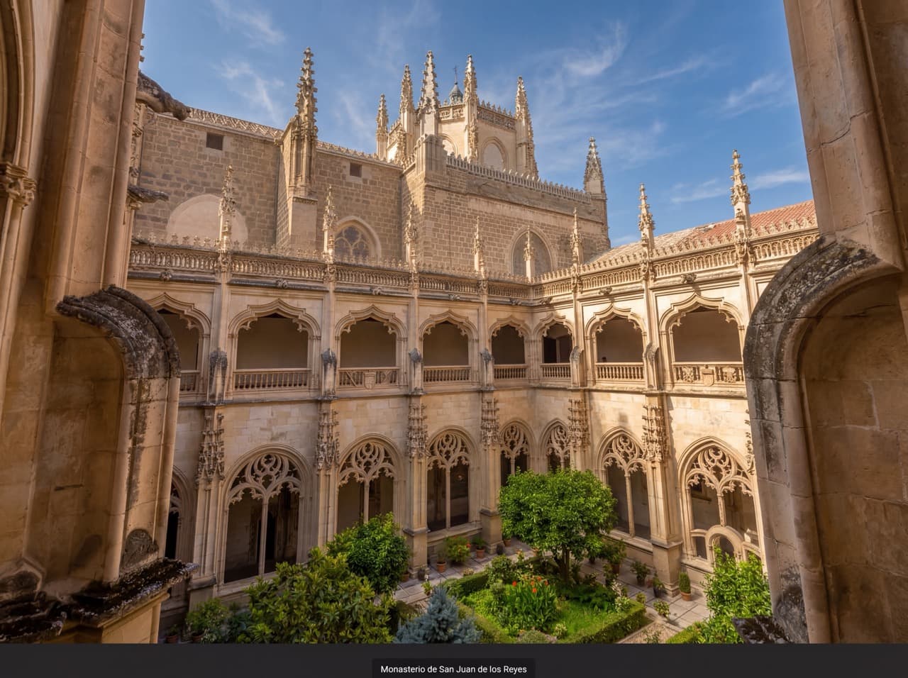 Claustro del Monasterio de San Juan de los Reyes en Toledo